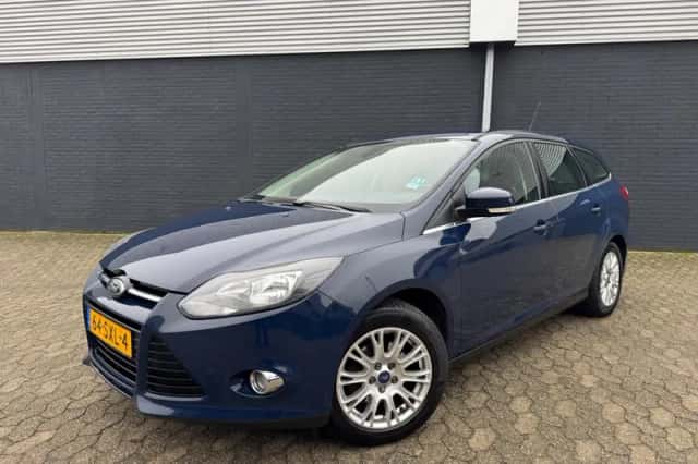 Ford Focus (2012) thumbnail 2
