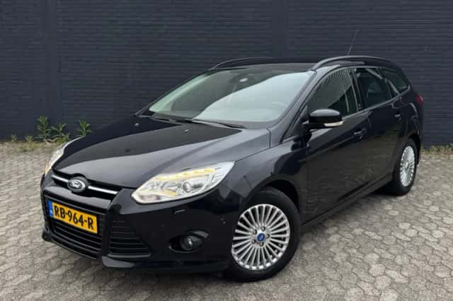 Ford Focus (2013) thumbnail 2