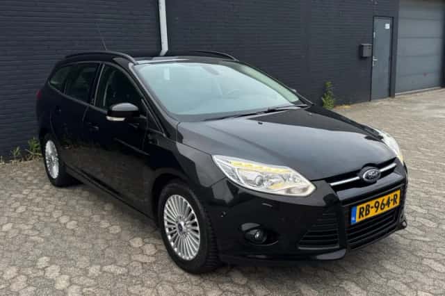Ford Focus (2013) thumbnail 6