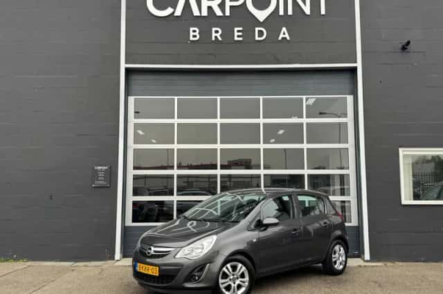 Opel Corsa (2013) thumbnail 1