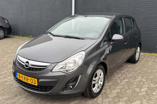 Opel Corsa (2013) thumbnail 4