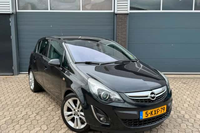 Opel Corsa (2013) thumbnail 2