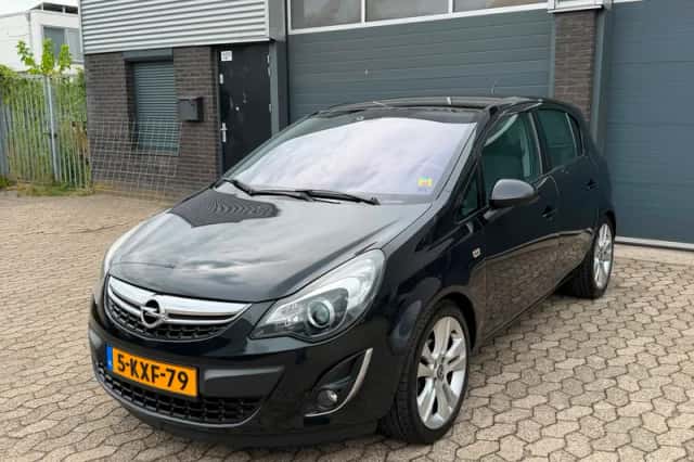 Opel Corsa (2013) thumbnail 3