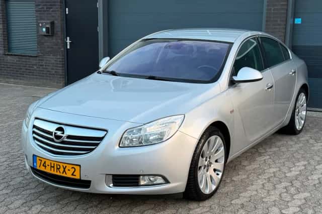 Opel Insignia (2009) thumbnail 3