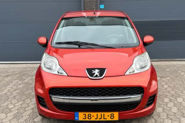 Peugeot 107 (2009) thumbnail 4