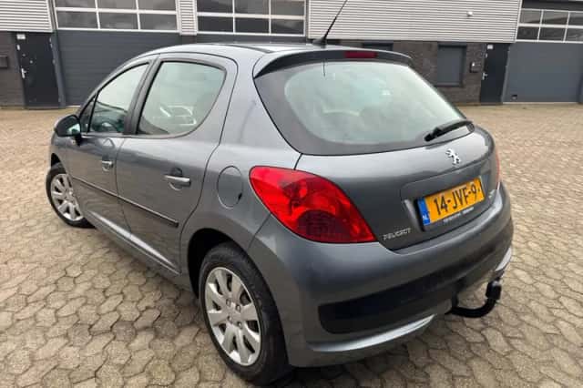 Peugeot 207 (2009) thumbnail 5