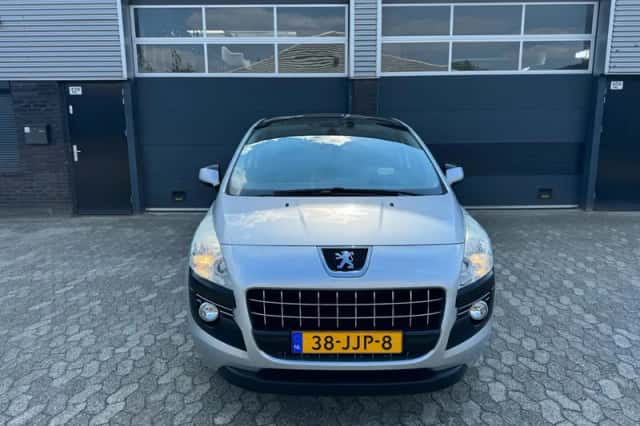 Peugeot 3008 (2009) thumbnail 6