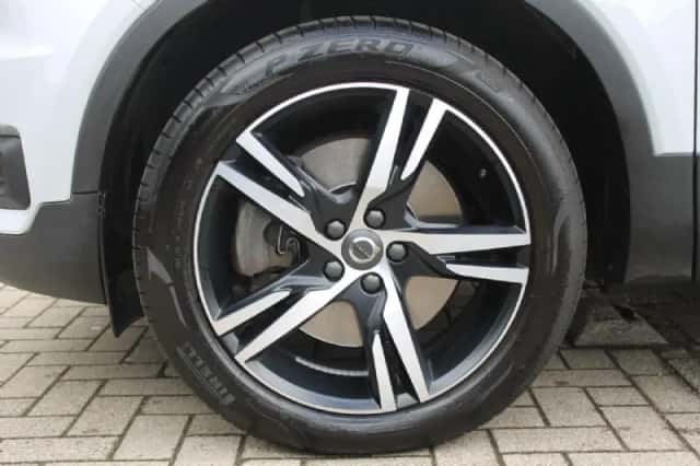 Volvo XC40 (2021) thumbnail 5