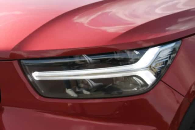 Volvo XC40 (2020) thumbnail 4