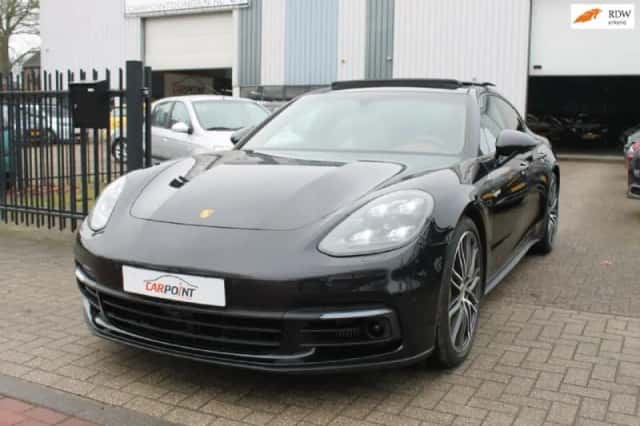Porsche Panamera (2018) thumbnail 1