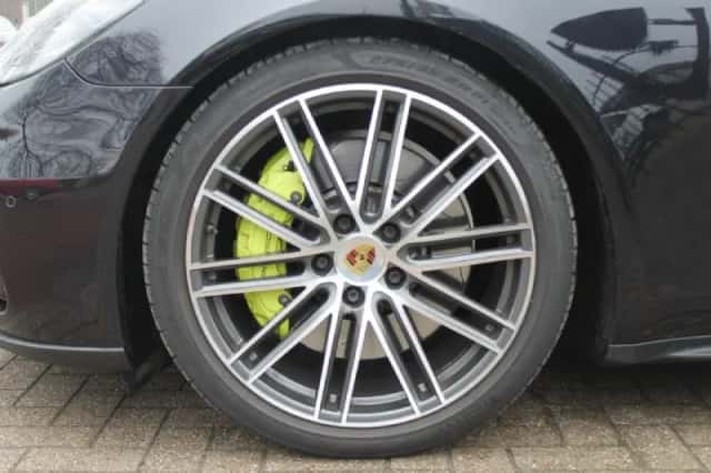 Porsche Panamera (2018) thumbnail 5