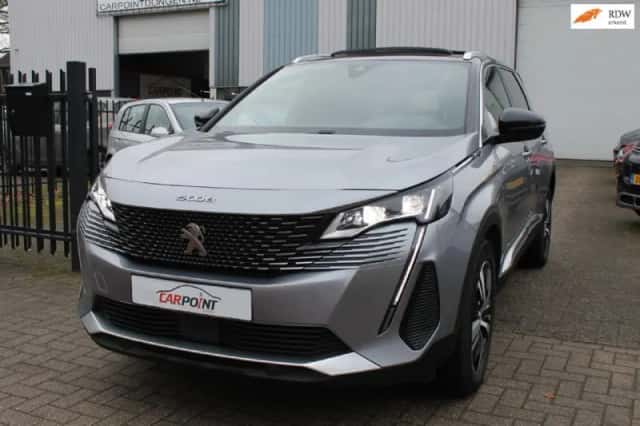 Peugeot 5008 (2023) thumbnail 1