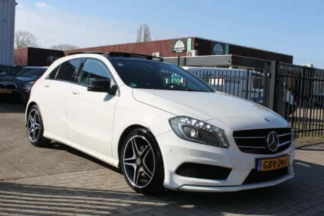 Mercedes-Benz A-Klasse (2014) thumbnail 2