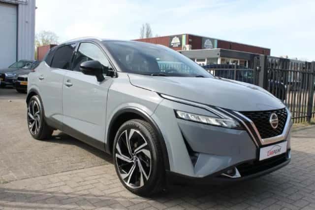 Nissan Qashqai (2022) thumbnail 2