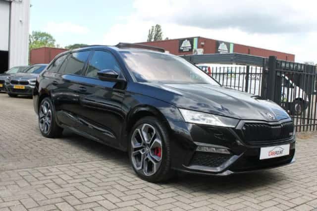 Škoda Octavia (2021) thumbnail 2