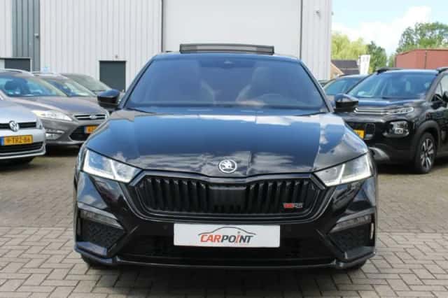 Škoda Octavia (2021) thumbnail 3