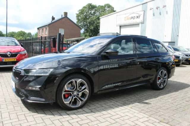 Škoda Octavia (2021) thumbnail 5