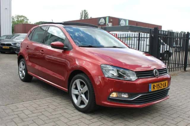 Volkswagen Polo (2014) thumbnail 2