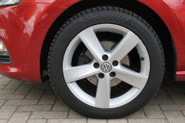 Volkswagen Polo (2014) thumbnail 4