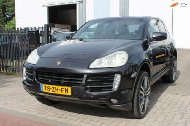 Porsche Cayenne (2008) thumbnail 1