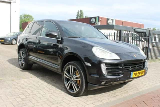 Porsche Cayenne (2008) thumbnail 2