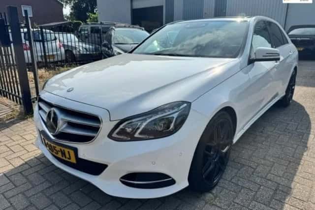Mercedes-Benz E-Klasse (2013) thumbnail 1