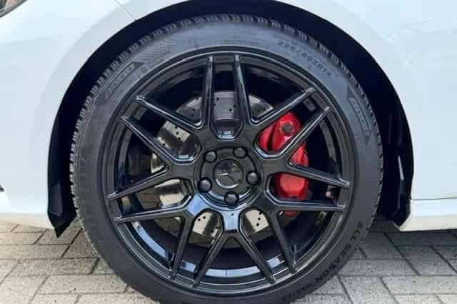 Mercedes-Benz E-Klasse (2013) thumbnail 6