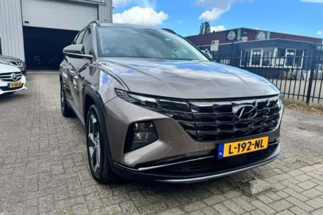 Hyundai Tucson (2021) thumbnail 2