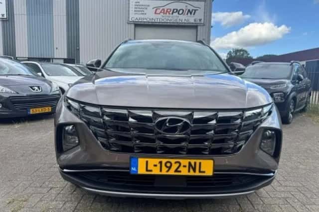 Hyundai Tucson (2021) thumbnail 3