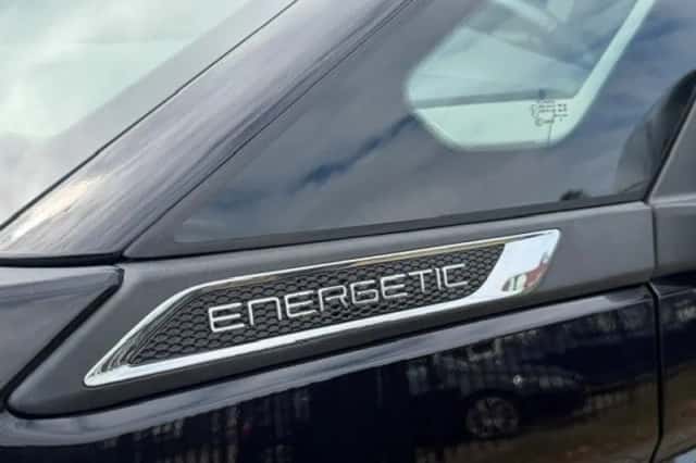 Volkswagen Multivan (2023) thumbnail 6