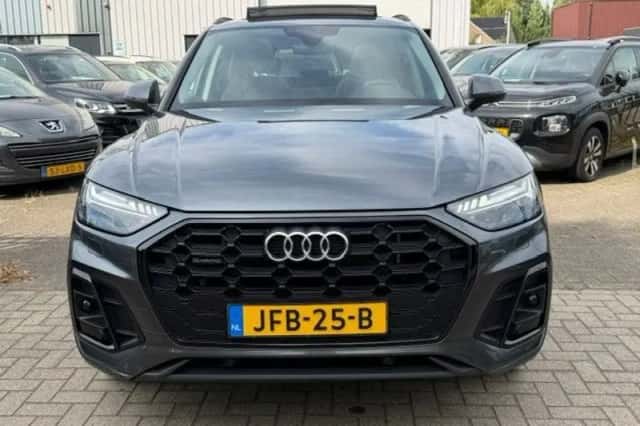Audi Q5 (2021) thumbnail 3