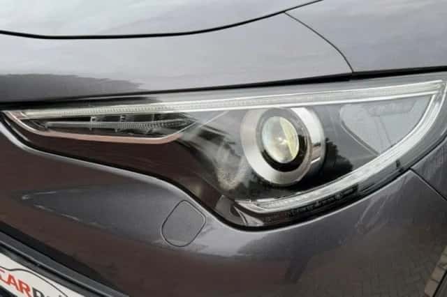 Alfa Romeo Stelvio (2019) thumbnail 4