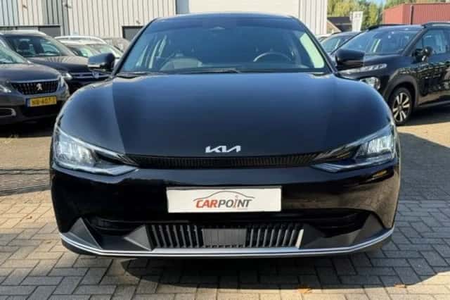 Kia EV6 (2022) thumbnail 3