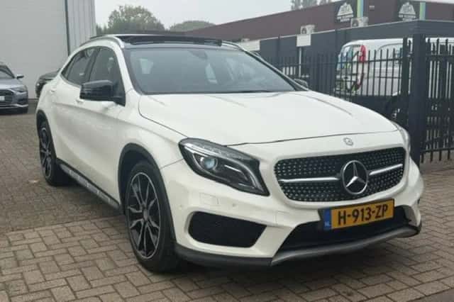 Mercedes-Benz GLA-Klasse (2016) thumbnail 2
