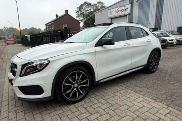 Mercedes-Benz GLA-Klasse (2016) thumbnail 5