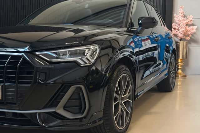 Audi Q3 (2019) thumbnail 3