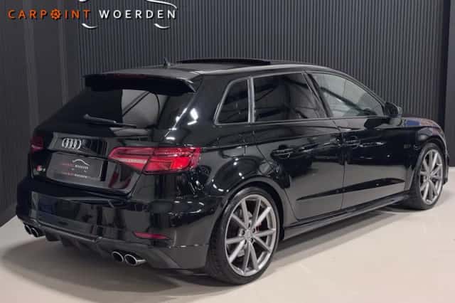Audi S3 (2017) thumbnail 2