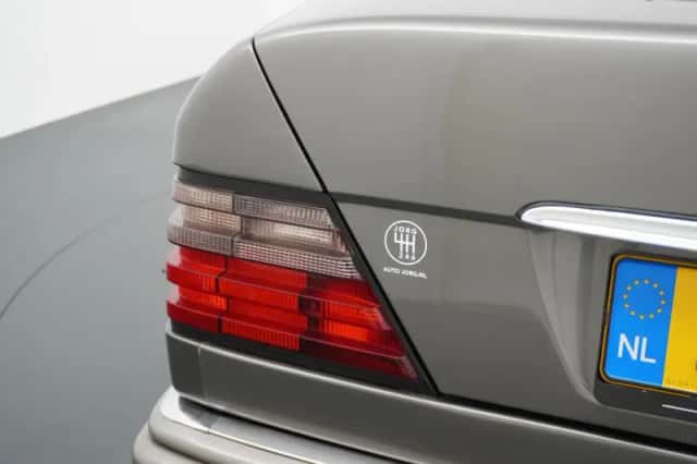 Mercedes-Benz E-Klasse (1992) thumbnail 5