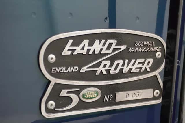 Land Rover Defender (1998) thumbnail 6