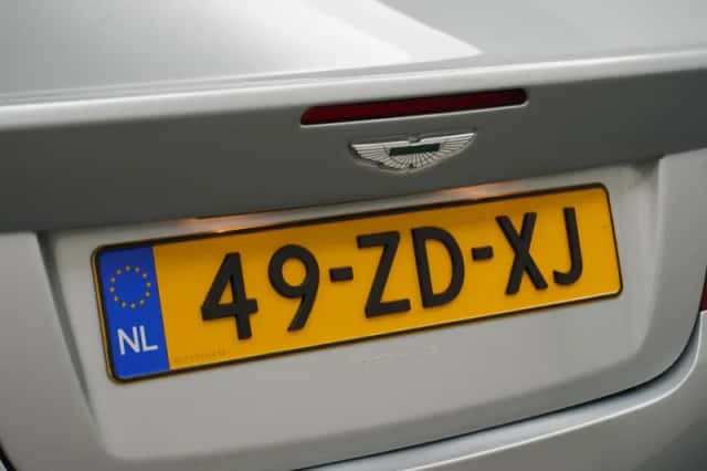 Aston Martin DB9 Volante (2008) thumbnail 6