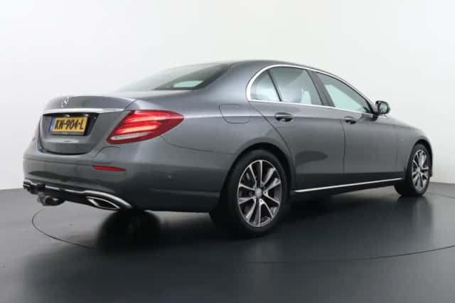 Mercedes-Benz E-Klasse (2016) thumbnail 3