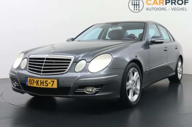 Mercedes-Benz E-Klasse (2009) thumbnail 1
