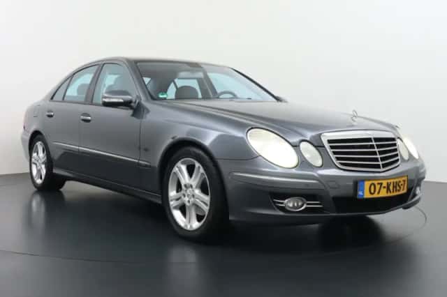 Mercedes-Benz E-Klasse (2009) thumbnail 4