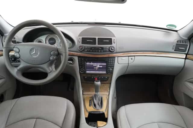 Mercedes-Benz E-Klasse (2009) thumbnail 5