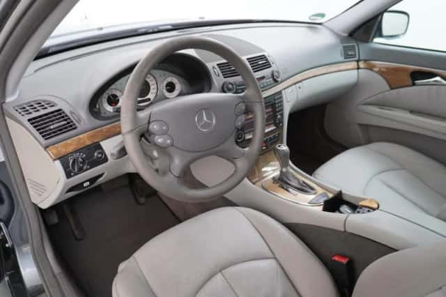 Mercedes-Benz E-Klasse (2009) thumbnail 6