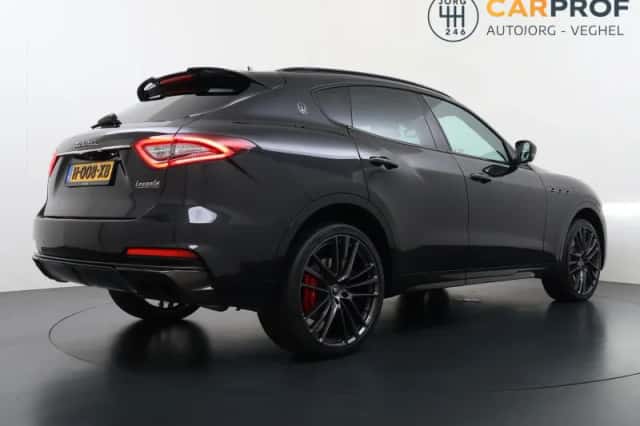 Maserati Levante (2020) thumbnail 3