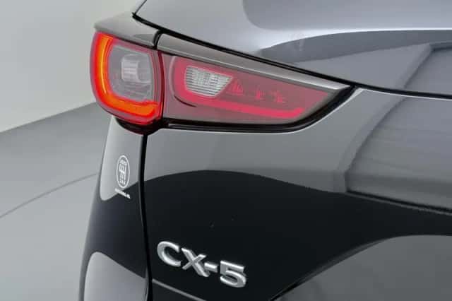 Mazda CX-5 (2023) thumbnail 5