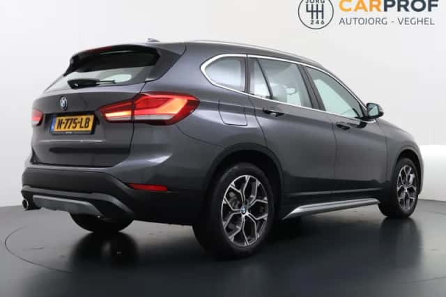 BMW X1 (2021) thumbnail 3
