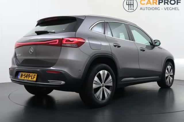 Mercedes-Benz EQA (2021) thumbnail 3