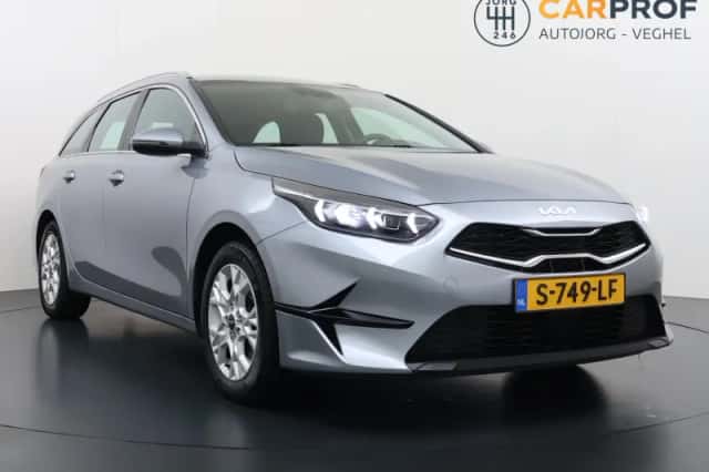 Kia Ceed Sportswagon (2023) thumbnail 4